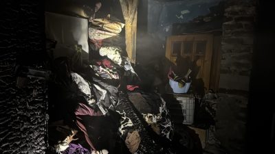 Karabük’te apartmanın giriş katında çıkan yangın söndürüldü. Yeşil Mahalle Papatya