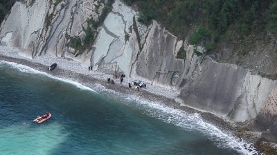 Kastamonu’nun İnebolu ilçesinde iki gündür kayıp olan imam uçurumdan düşen