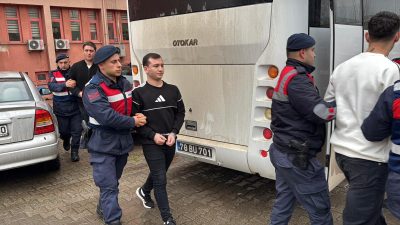 Karabük’ün Safranbolu ilçesinde bir kuyumcuya silahlı ve maskeli düzenlenen soyguna