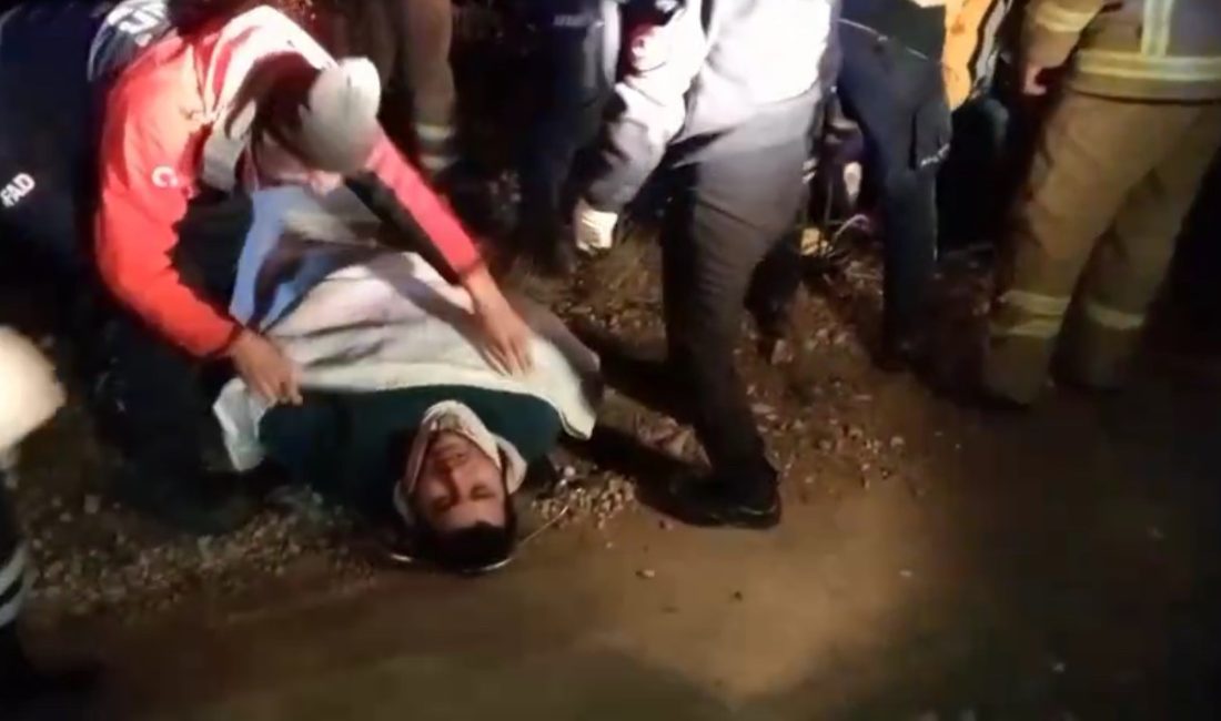 Karabük‘ün Safranbolu ilçesinde yaklaşık 30 metrelik uçuruma yuvarlanan motosikletli ekiplerin