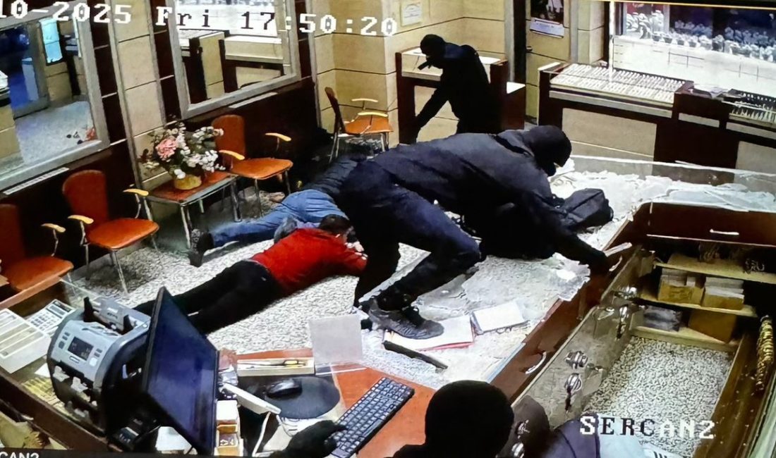 Karabük’ün Safranbolu ilçesinde bir kuyumcuya silahlı ve maskeli şekilde düzenlenen
