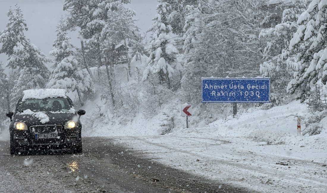 Karabük’te dün gece saatlerinden itibaren etkili olan yoğun kar yağışı,