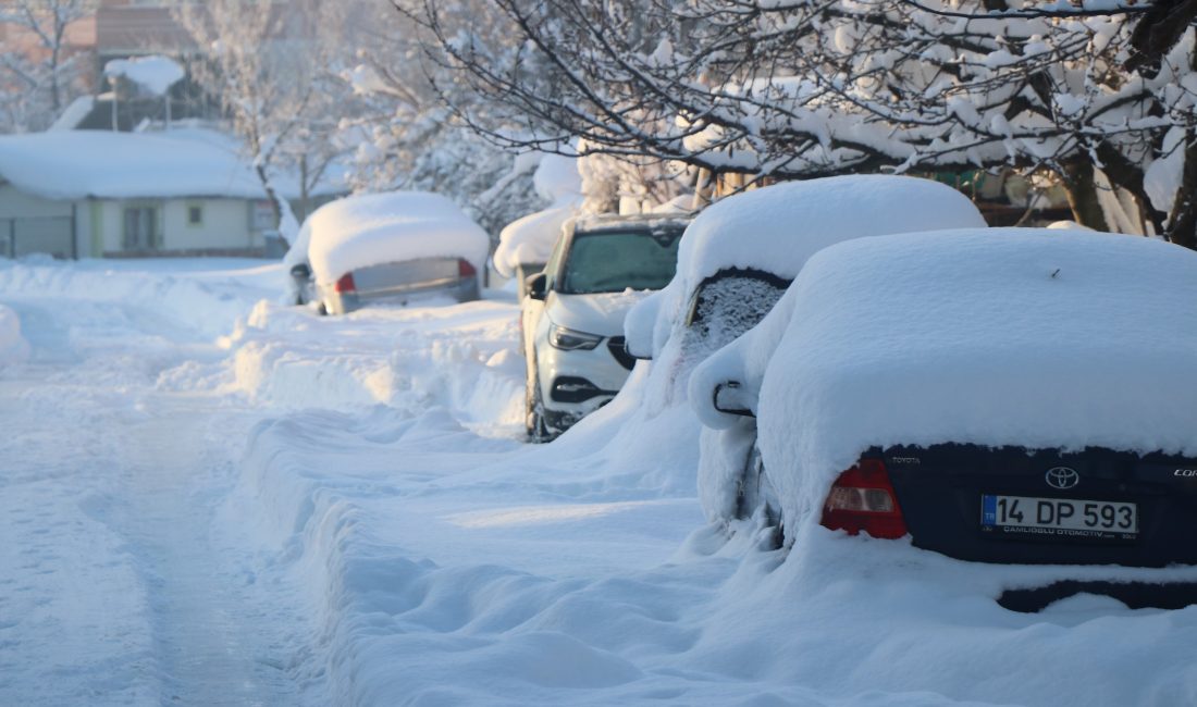 Bolu’da 3 gündür etkili olan kar yağışının ardından hava sıcaklığı