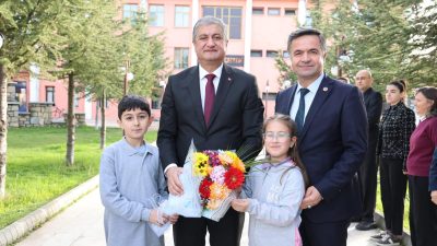 Karabük Valisi Mustafa Yavuz, ilçe ziyaretleri kapsamında Eflani ilçesinde bir