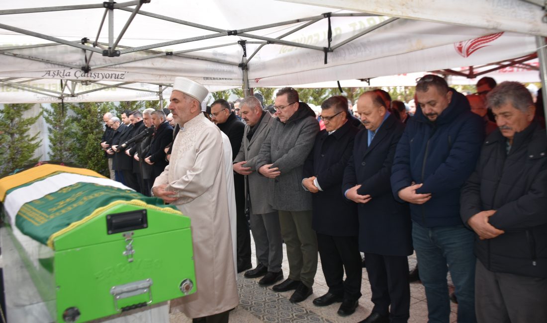 Kastamonu Valisi Meftun Dallı’nın vefat eden kayınvalidesi Alime Yalçın’ın cenazesi,