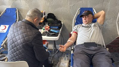 Karabük'te belediye işçisi Ahmet Karadeniz, 25 yıldır düzenli kan bağışında