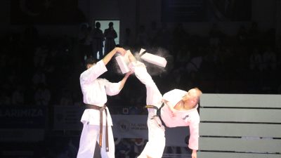 Karabük’ün ev sahipliğini yaptığı Türkiye Kyokushin Stil Karate Şampiyonası’nda müsabakalar