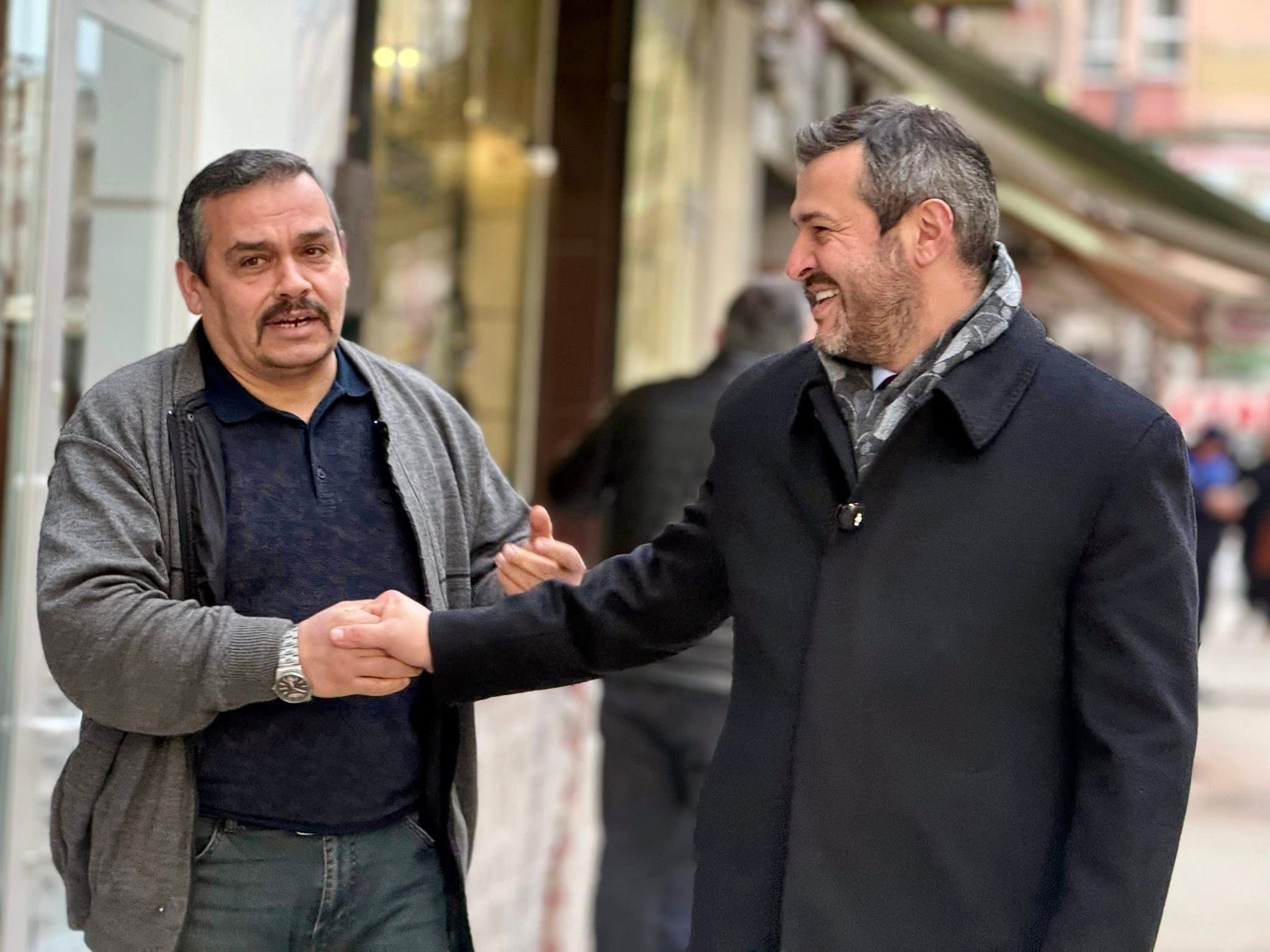 Karabük Belediye Başkanı Özkan Çetinkaya, şehir merkezinde gerçekleştirdiği saha ziyaretleri kapsamında