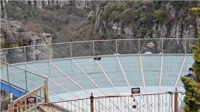 Karabük’ün Safranbolu ilçesinde bulunan Cam Teras’ta meydana gelen olayda genç