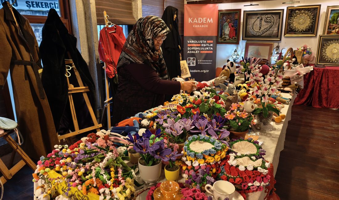 Karabük‘te “Kadınlar ve Çocuklar Birlikte Öğreniyor” projesini tamamlayan kadınlar, hazırladıkları