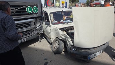 Karabük’ün Safranbolu ilçesinde tır ile otomobilin çarpıştığı kazada 1 kişi