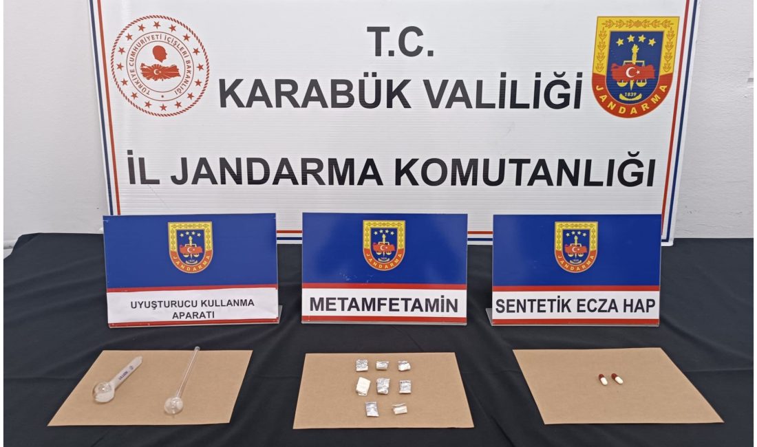 Karabük‘te jandarma ekiplerince düzenlenen 3 ayrı uyuşturucu operasyonunda 10 şüpheli
