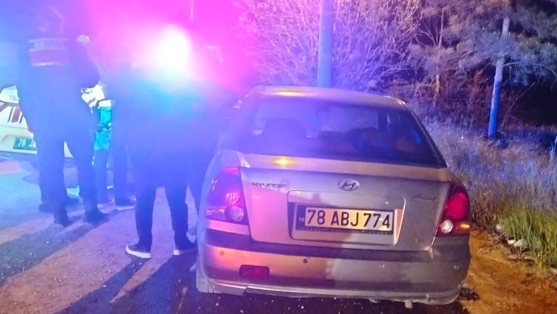 Karabük‘te jandarmanın “dur” ihtarına uymayarak kaçan sürücü, yaşanan kovalamacanın ardından