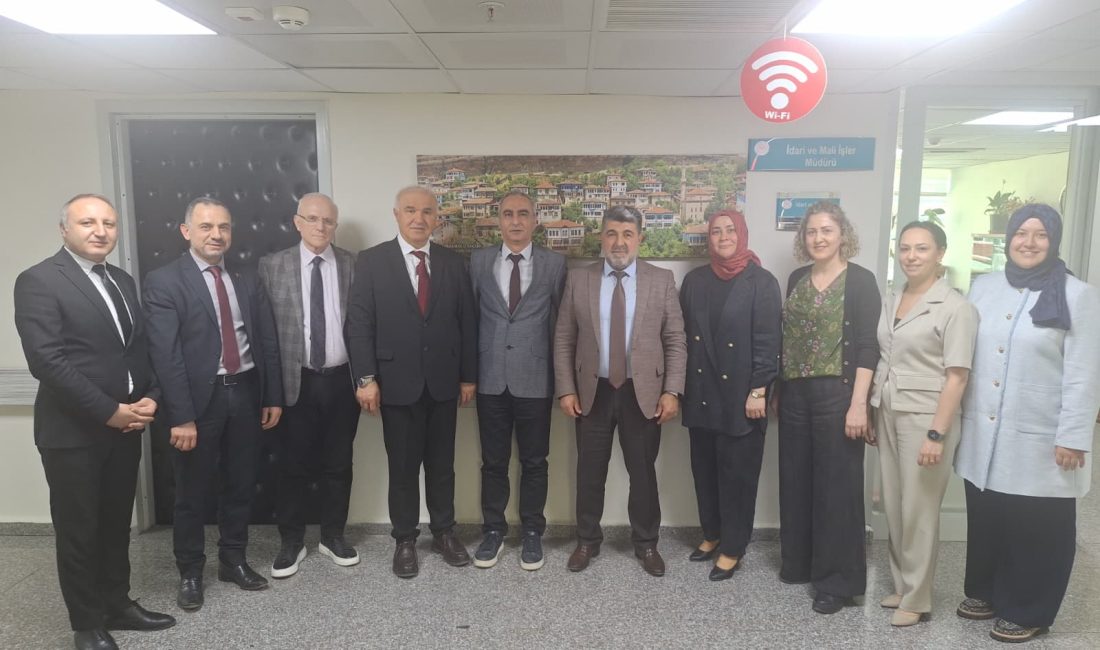 Karabük İl Sağlık Müdürü Op. Dr. İsmail KARA, beraberindeki heyetle