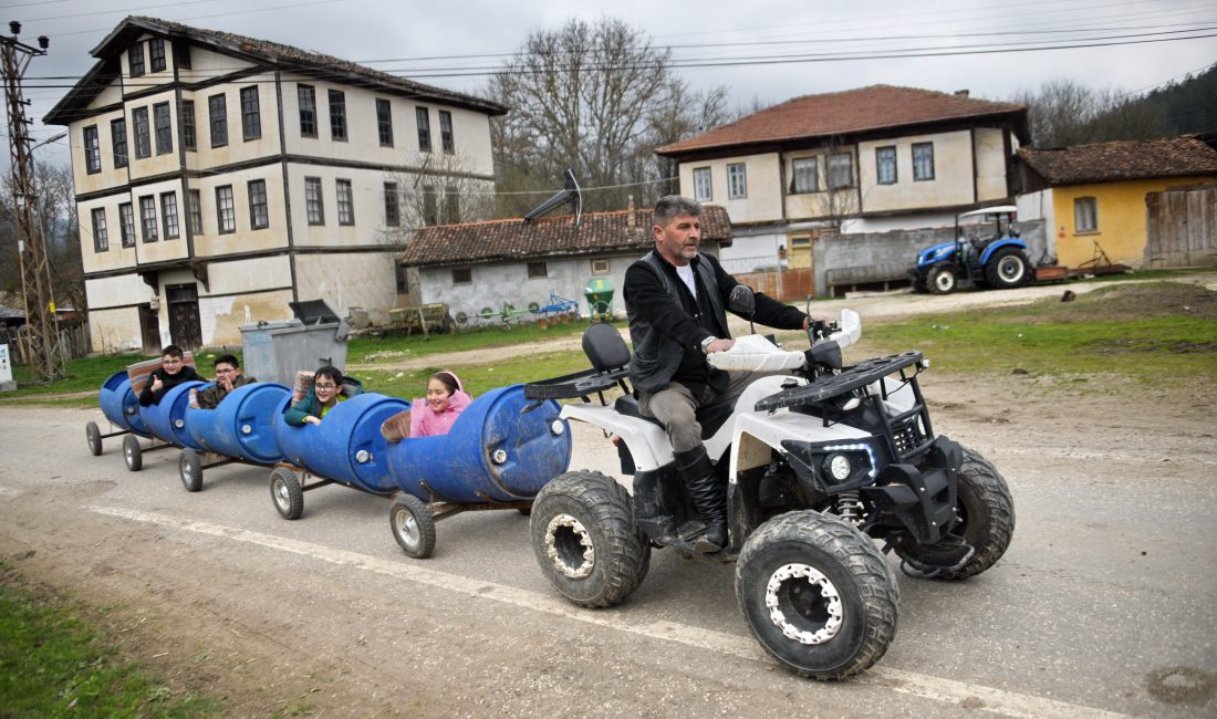 Kastamonu‘nun Daday ilçesine bağlı Boyalılar köyünün muhtarı Mehmet Kılıç, plastik