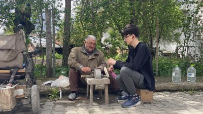 Kastamonu‘nun İhsangazi ilçesinde bedensel engelli baba, 5 yıldır oğluyla birlikte