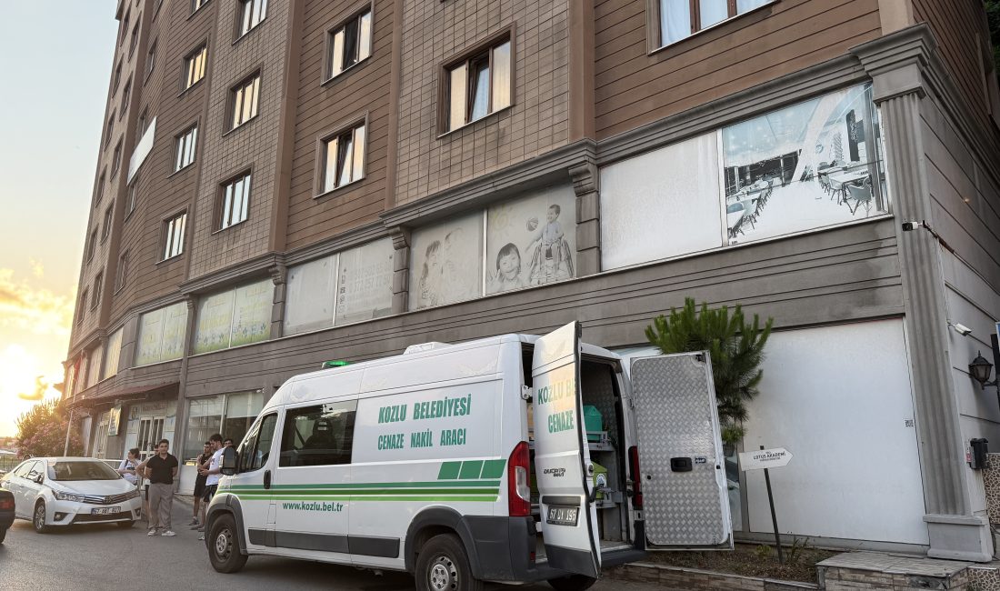 Zonguldak‘ın Kozlu ilçesinde üniversite öğrencisi özel yurttaki odasında ölü bulundu.
