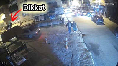 Yenice Belediye Başkanı Sertaş Karakaş, belediye hizmet binası girişinde bulunan