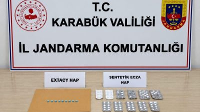 Karabük‘te düzenlenen operasyonlarda sentetik ecza ve ecstasy hap ele geçirilirken,