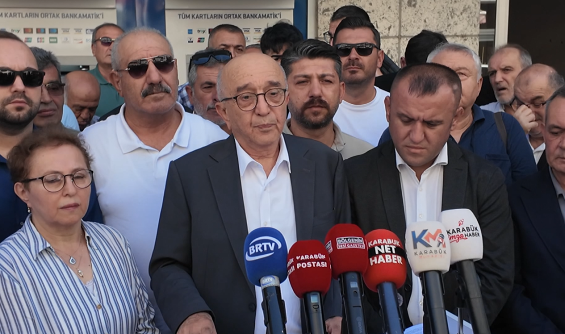 CHP KARABÜK İL TEŞKİLATI İSTİFA EDEREK YENİ PARTİYE KATILDI