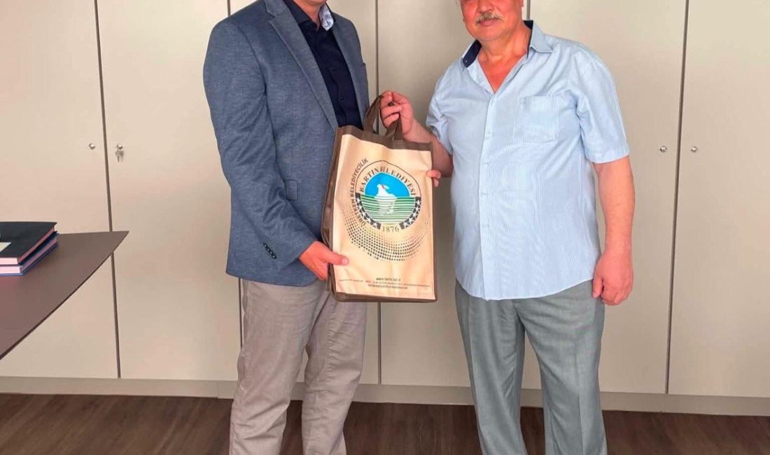 Almanya’da Yaşayan Mehmet Özkal Onurlandırılarak Emekli Edildi
