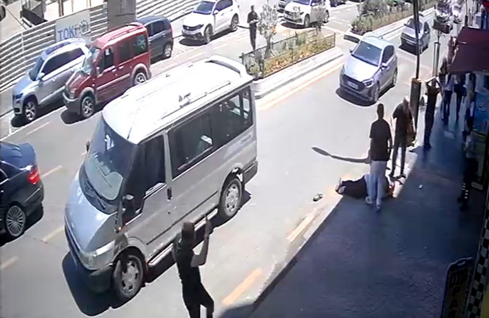 Karabük‘te yolun karşısına geçmeye çalışan yaya hafif ticari aracın çarpması