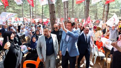 Saadet Partisi Genel Başkanı Mahmut Arıkan, Karabük’te partisinin düzenlediği Geleneksel