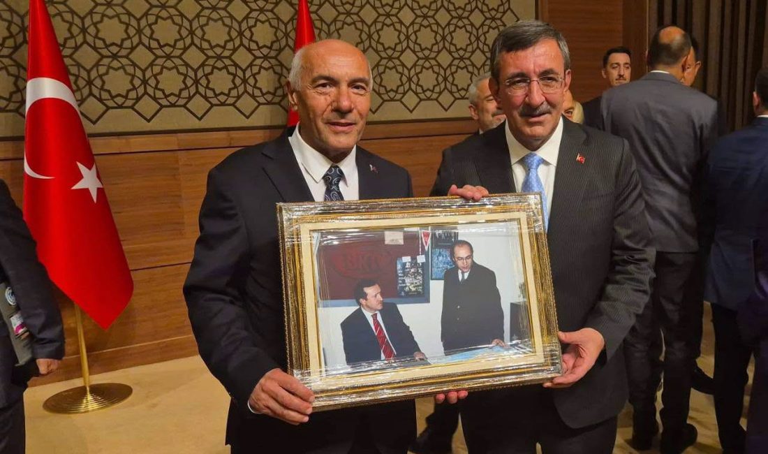 Ankara’da Cumhurbaşkanlığı külliyesinde, Türkiye Basın Federasyonu tarafından organize edilen “11.